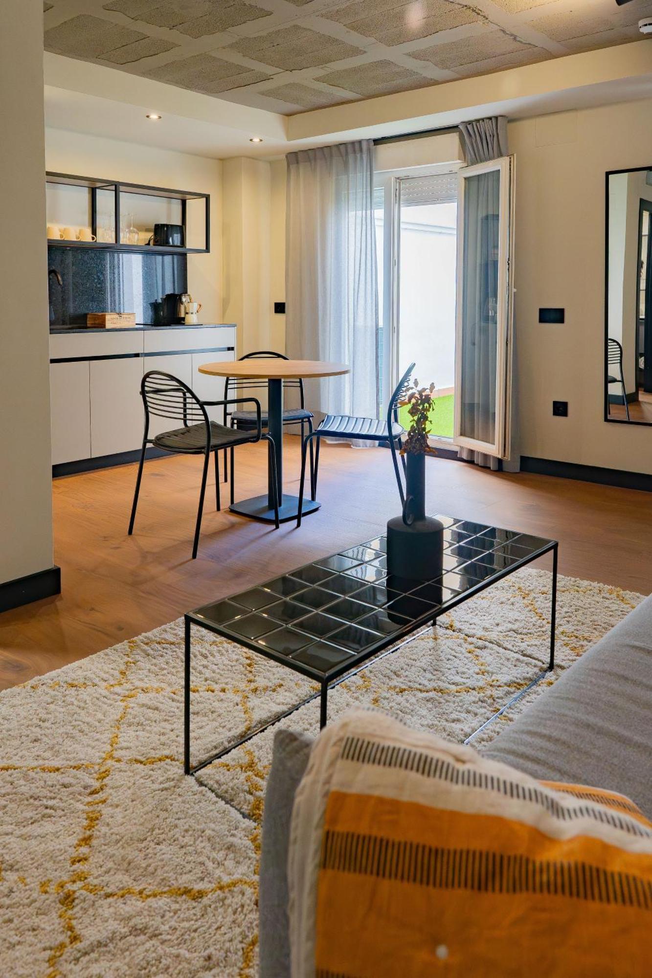 Bubu - Apartamentos En El Centro Málaga Exteriör bild