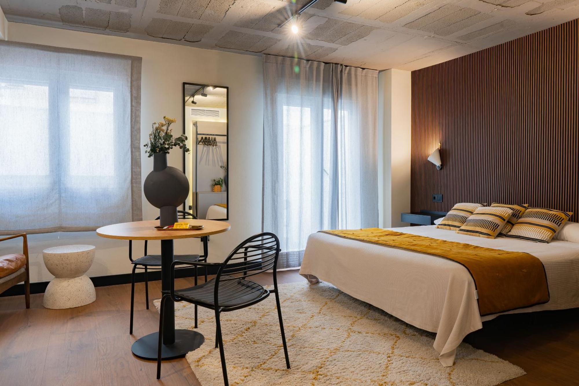 Bubu - Apartamentos En El Centro Málaga Exteriör bild